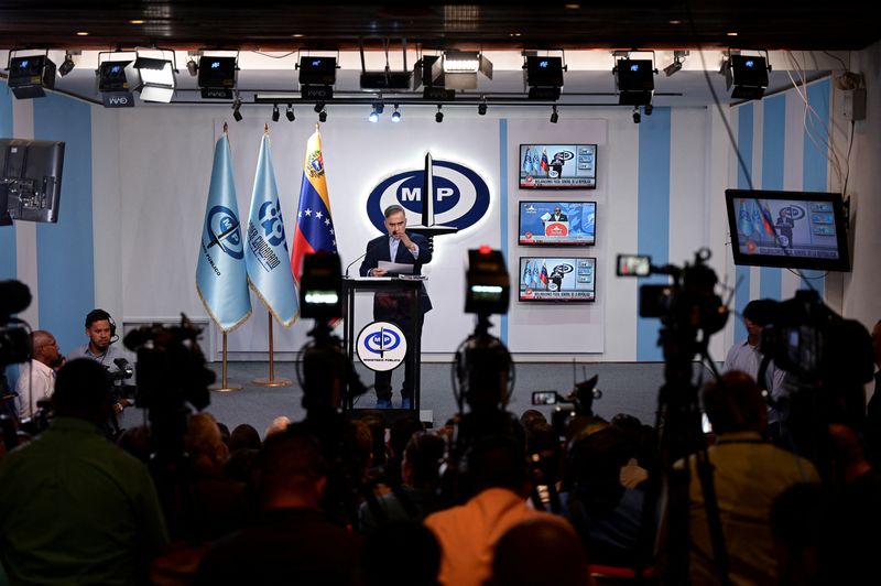 &copy; Reuters. Venezuela's Attorney General Tarek Saab addresses the media, in Caracas, Venezuela September 18, 2024. REUTERS/Gaby Oraa/File Photo