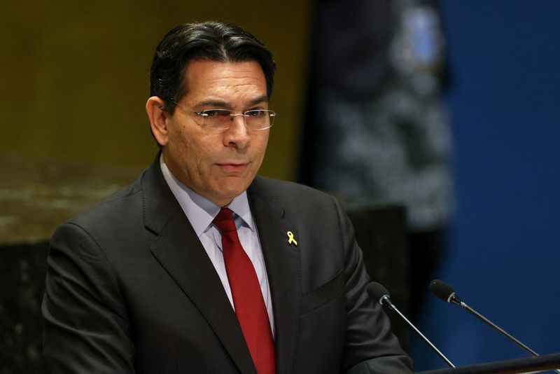 © Reuters. FILE PHOTO: Israel UN ambassador Danny Danon addresses the 