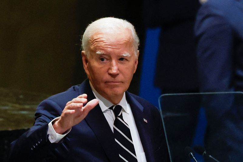 &copy; Reuters. FILE PHOTO: U.S. President Joe Biden gestures as he addresses the 79th United Nations General Assembly, at U.N. headquarters in New York, U.S., September 24, 2024.  REUTERS/Shannon Stapleton/File Photo