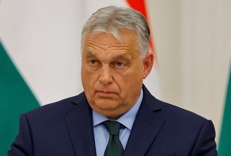 © Reuters. FILE PHOTO: Hungary's Prime Minister Viktor Orban attends a press conference with Russia's President Vladimir Putin following their meeting in Moscow, Russia July 5, 2024. REUTERS/Evgenia Novozhenina/File Photo