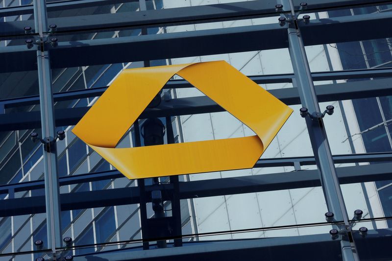 © Reuters. FILE PHOTO: A Commerzbank logo is pictured in Frankfurt, Germany February 12, 2016. REUTERS/Ralph Orlowski/File Photo