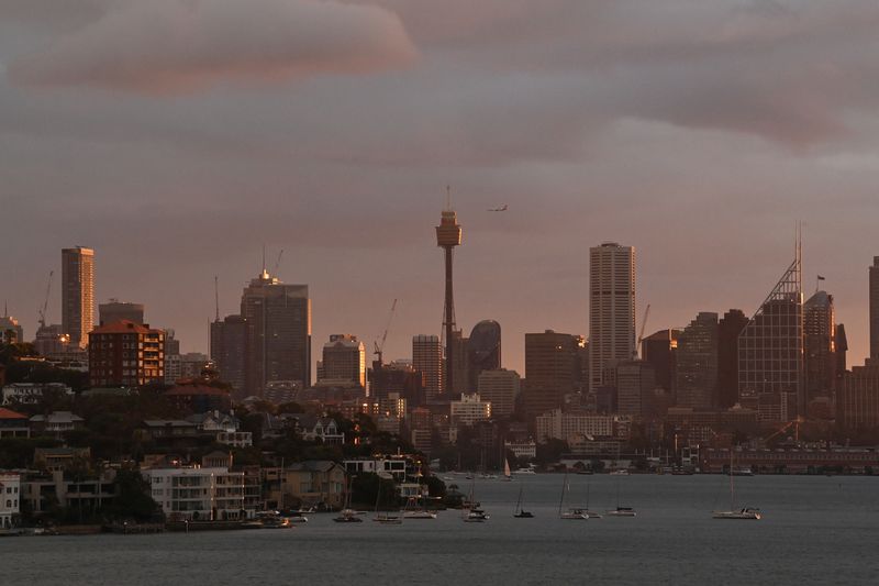 © Reuters. FILE PHOTO: A view of the city skyline and Sydney Harbour, in Sydney, Australia, July 3, 2024. REUTERS/Jaimi Joy/File photo