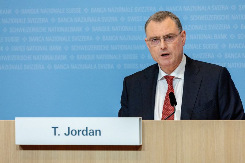 © Reuters. Outgoing governing board chairman Thomas Jordan attends the rate decision conference of the Swiss National Bank (SNB)  in Zurich, Switzerland, September 26, 2024. REUTERS/Denis Balibouse