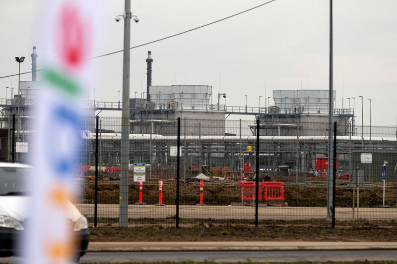 © Reuters. FILE PHOTO: Cooling towers are seen at Google's new data center near Fredericia, Denmark November 30, 2020. Frank Cilius/Ritzau Scanpix/via REUTERS/File Photo