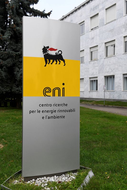 &copy; Reuters. FILE PHOTO: The logo of Italian energy company Eni is seen at Eni's Renewable Energy and Environmental R&D Center in Novara, Italy,  September 26, 2019.  Picture taken September 26, 2019. REUTERS/Flavio Lo Scalzo/File Photo