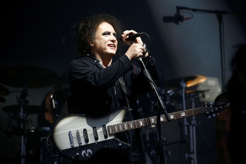 &copy; Reuters. Robert Smith, da banda britânica The Cure, durante o Festival de Glastonbury em Somerset, Reino Unidon30/06/2019nREUTERS/Henry Nicholls