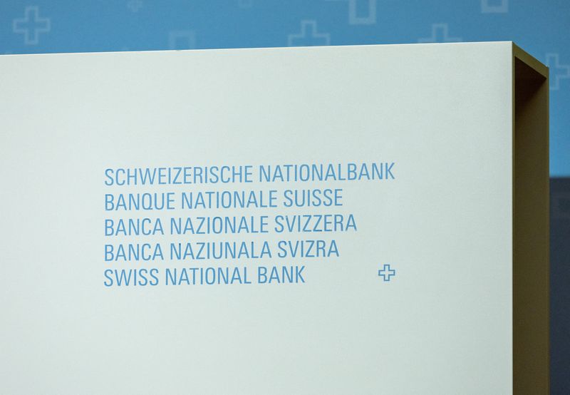 © Reuters. FILE PHOTO: A logo is pictured during the rate decision conference of the Swiss National Bank (SNB) in Zurich, Switzerland, September 26, 2024. REUTERS/Denis Balibouse/File photo