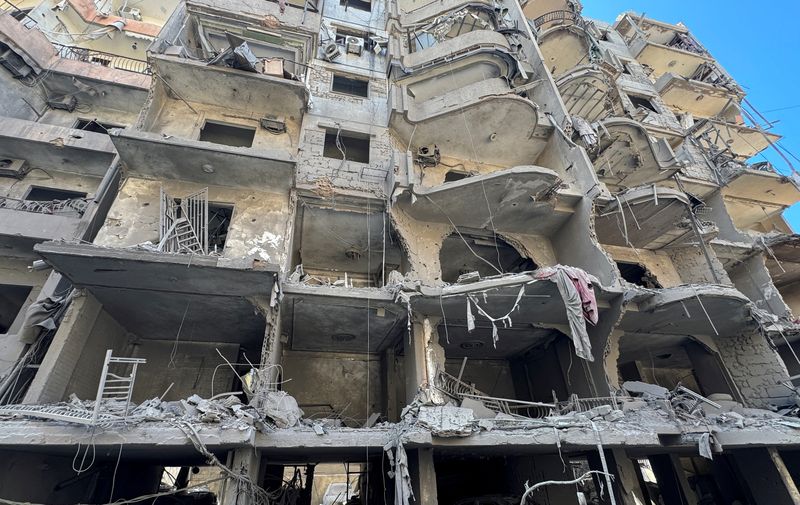 © Reuters. Site of the Israeli air strike that killed Hezbollah leader Sayyed Hassan Nasrallah, in Beirut's southern suburbs, September 29, 2024. REUTERS/Ahmad Al-Kerdi