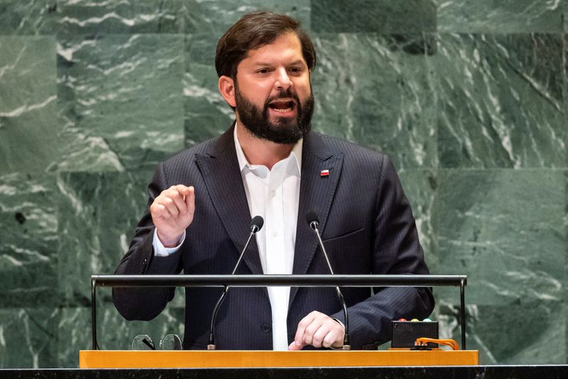 &copy; Reuters. FILE PHOTO: President Gabriel Boric Font of Chile addresses the 79th United Nations General Assembly at U.N. headquarters in New York City, U.S., September 24, 2024.  REUTERS/Eduardo Munoz/File Photo