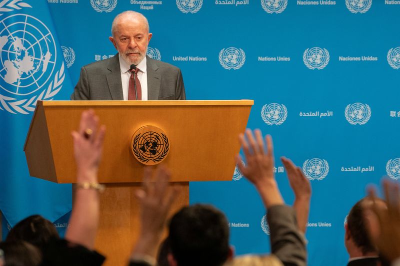 © Reuters. FILE PHOTO: Brazil's President Luiz Inacio Lula da Silva speaks during a press conference at the U.N. headquarters in New York City, U.S.,  September 25, 2024. REUTERS/David Dee Delgado/File Photo