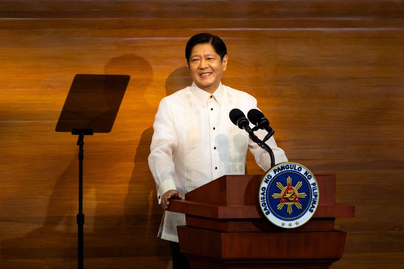 © Reuters. Philippine President Ferdinand Marcos Jr. delivers his second State of the Nation Address (SONA), at the House of Representative in Quezon City, Metro Manila, Philippines, July 24, 2023. REUTERS/Lisa Marie David/File Photo