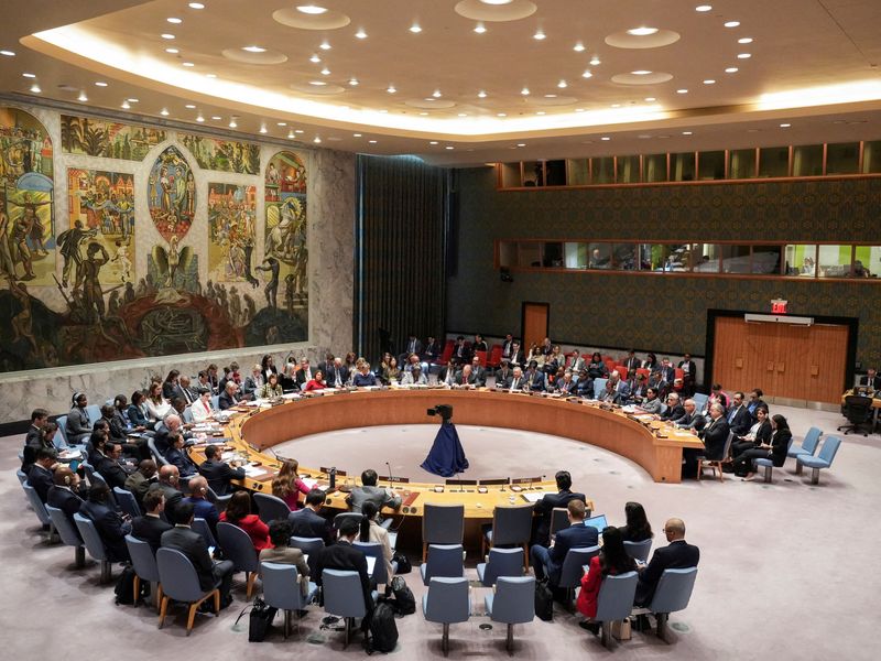 © Reuters. The United Nations Security Council calls an emergency meeting, following a ballistic missile attack on Israel, at U.N. headquarters in New York City, U.S., October 2, 2024. REUTERS/Stephani Spindel