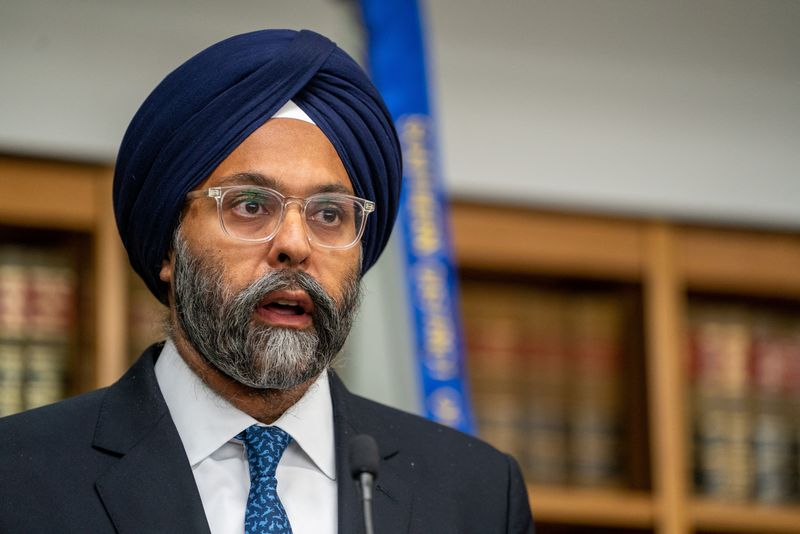 &copy; Reuters. FILE PHOTO: Gurbir Grewall director of enforcement for U.S.Securities and Exchange speaks to the media regarding the indictment of Samuel Bankman-Fried the founder of failed crypto exchange FTX in New York City, U.S., December 13, 2022. REUTERS/David 'Dee