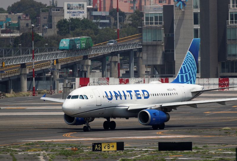 &copy; Reuters. FILE PHOTO: A United Airlines jet is pictured at Benito Juarez International airport in Mexico City, Mexico September 14, 2023. REUTERS/Henry Romero/File Photo