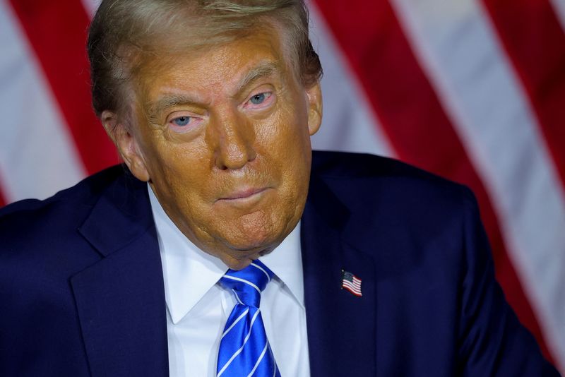 &copy; Reuters. FILE PHOTO: Republican presidential nominee and former U.S. President Donald Trump delivers remarks in Milwaukee, Wisconsin, U.S., October 1, 2024. REUTERS/Carlos Barria/File Photo