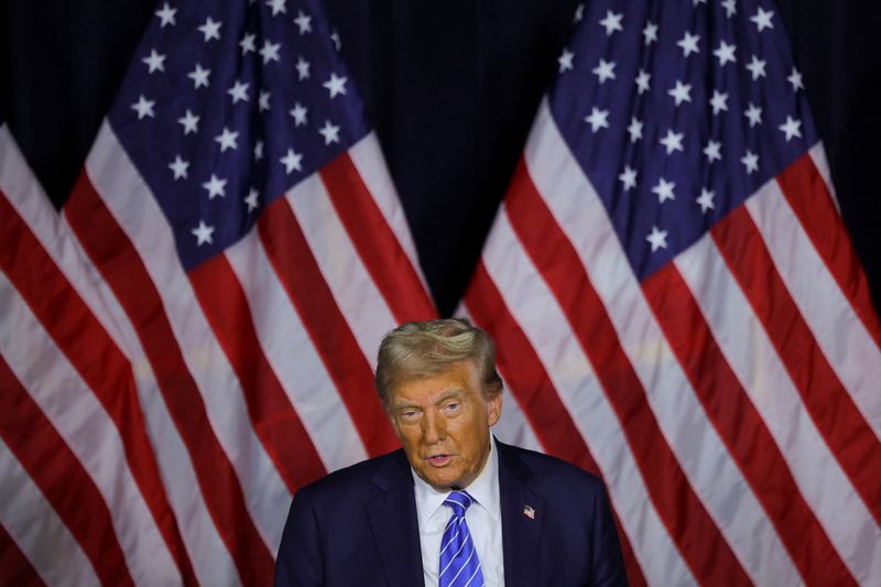 &copy; Reuters. FILE PHOTO: Republican presidential nominee and former U.S. President Donald Trump delivers remarks in Milwaukee, Wisconsin, U.S., October 1, 2024. REUTERS/Carlos Barria/File Photo