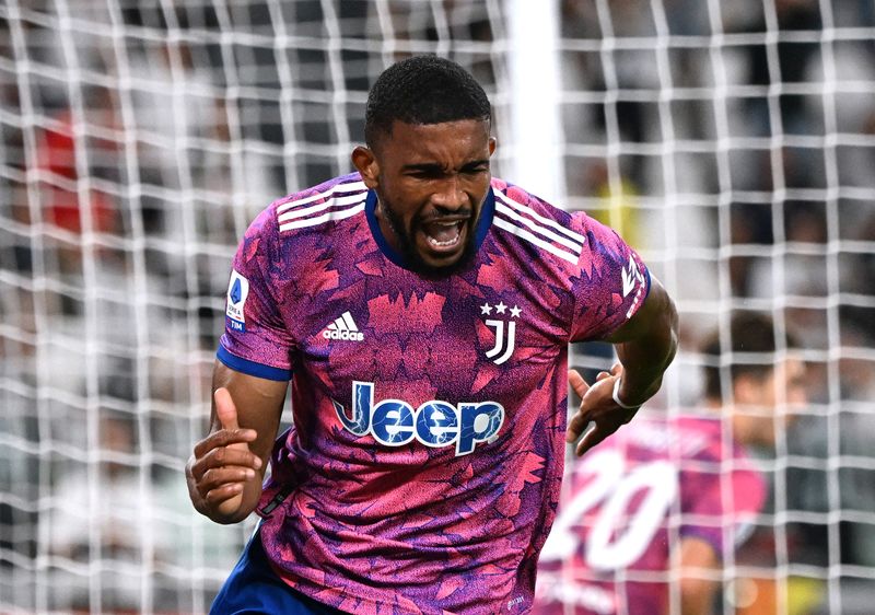 &copy; Reuters. Calcio - Serie A - Juventus-Salernitana - Allianz Stadium, Torino, Italia - 11 settembre 2022 Gleison Bremer festeggia il primo gol della Juventus REUTERS/Alberto Lingria