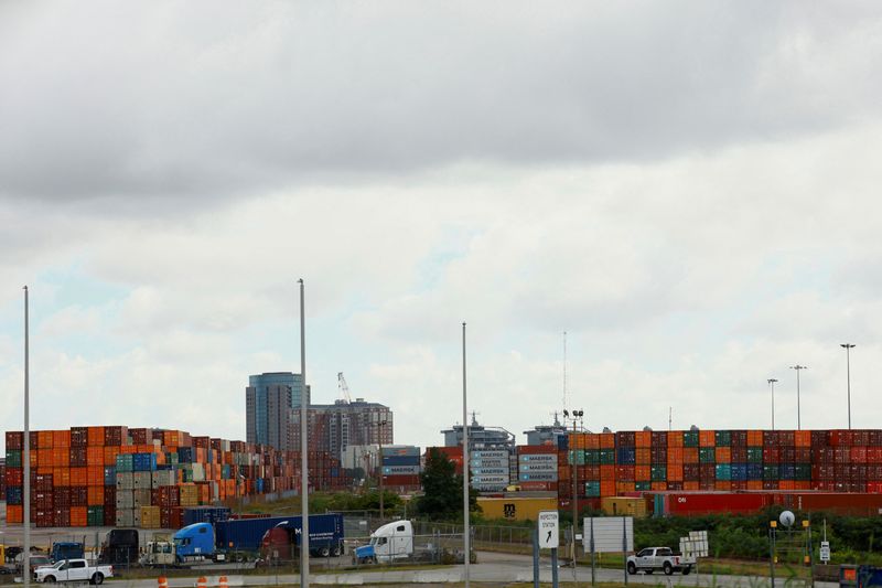 &copy; Reuters. Containers are stacked at the Portsmouth Marine Terminal (PMT), as port workers from the International Longshoremen's Association (ILA) participate in a strike, in Portsmouth, Virginia, U.S., October 2, 2024. REUTERS/Jose Luis Gonzalez