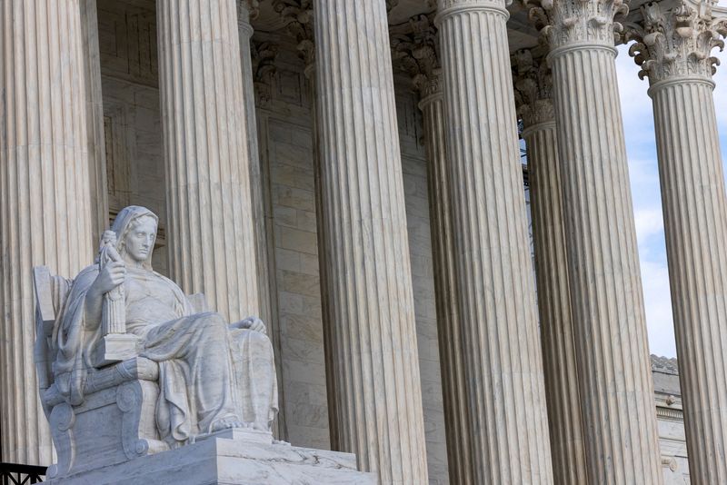 &copy; Reuters. FILE PHOTO: A view of the U.S. Supreme Court in Washington, U.S. June 29, 2024. REUTERS/Kevin Mohatt/File Photo