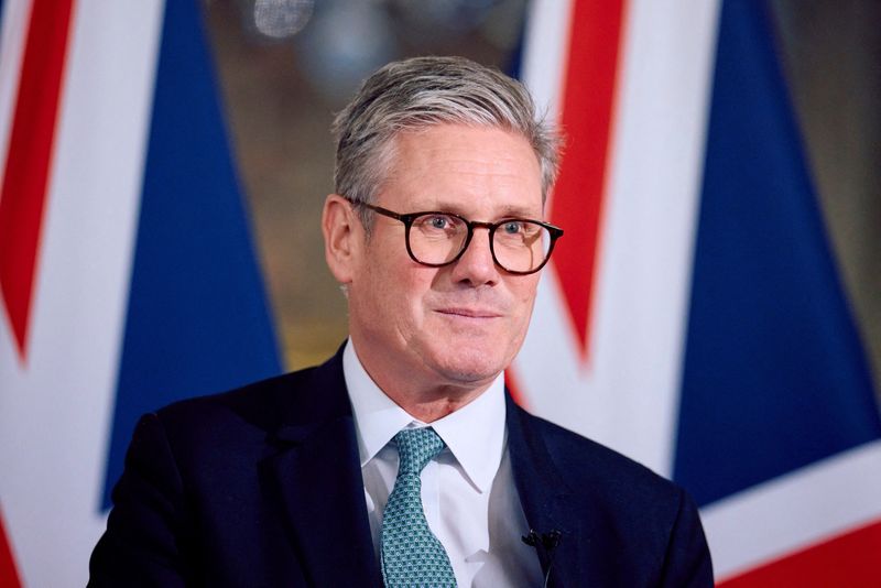 &copy; Reuters. FILE PHOTO: Britain's Prime Minister Keir Starmer speaks at a press conference, during his visit to the European Commission headquarters in Brussels, Belgium October 2, 2024. BENJAMIN CREMEL/Pool via REUTERS/File Photo