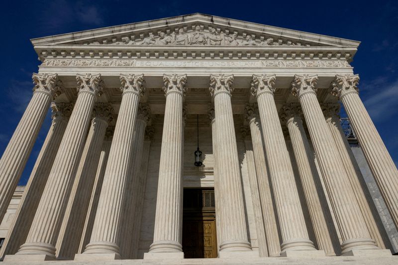 &copy; Reuters. FILE PHOTO: A view of the U.S. Supreme Court in Washington, U.S. June 29, 2024. REUTERS/Kevin Mohatt/File Photo