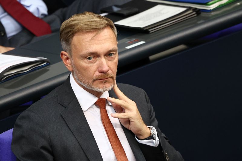 &copy; Reuters. FILE PHOTO: German Finance Minister Christian Lindner looks on, on the day he answers questions from lawmakers on the potential takeover of Commerzbank by UniCredit during a plenum session of the lower house of parliament Bundestag, in Berlin, Germany, Se