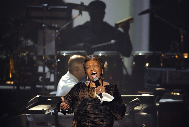 &copy; Reuters. FILE PHOTO: Cissy Houston performs during a tribute to her late daughter, Whitney Houston, at the 2012 BET Awards in Los Angeles, July 1, 2012. REUTERS/Phil McCarten/File Photo