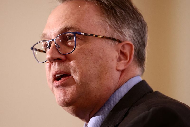 © Reuters. FILE PHOTO: Federal Reserve Bank of New York President John Williams speaks to the Economic Club of New York in New York City, U.S., May 30, 2024. REUTERS/Andrew Kelly/File Photo