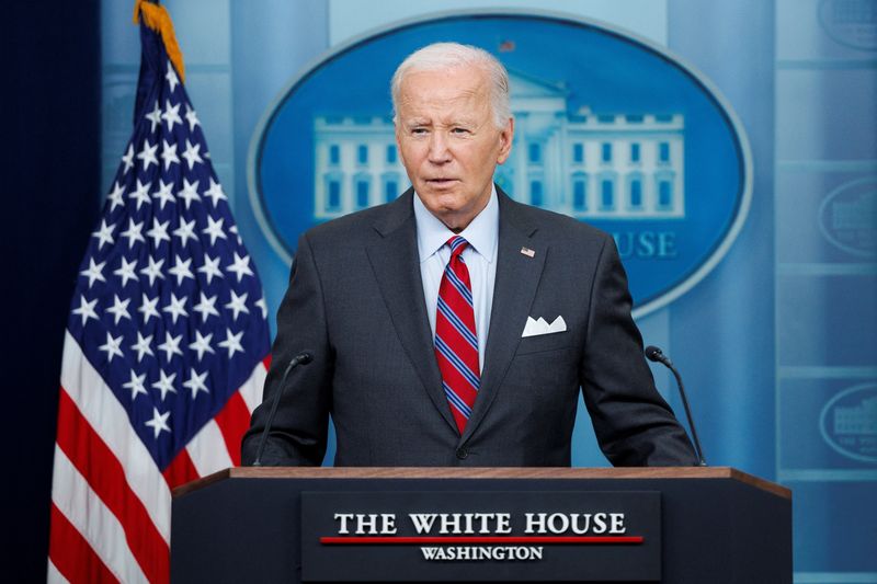 &copy; Reuters. FILE PHOTO: U.S. President Joe Biden speaks during a daily press briefing with Press Secretary Karine Jean-Pierre at The White House in Washington, U.S., October 4, 2024. REUTERS/Tom Brenner/File Photo