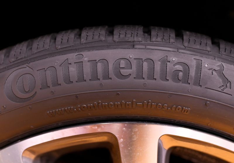 &copy; Reuters. FILE PHOTO: A tyre of German tyre company Continental is pictured before the annual news conference in Hanover, Germany,March 7, 2019. REUTERS/Fabian Bimmer/File Photo