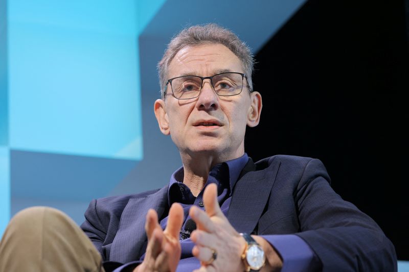 &copy; Reuters. Albert Bourla, chairman and CEO of Pfizer, speaks at The Wall Street Journal’s Future of Everything Festival in New York City, U.S., May 22, 2024. REUTERS/Andrew Kelly/ File Photo