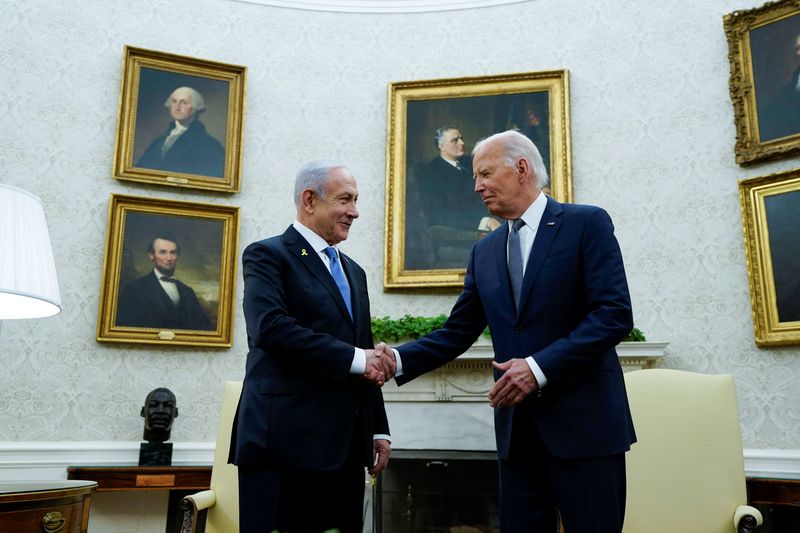 &copy; Reuters. FILE PHOTO: U.S. President Joe Biden meets with Israeli Prime Minister Benjamin Netanyahu in the Oval Office at the White House in Washington, U.S., July 25, 2024. REUTERS/Elizabeth Frantz/File Photo