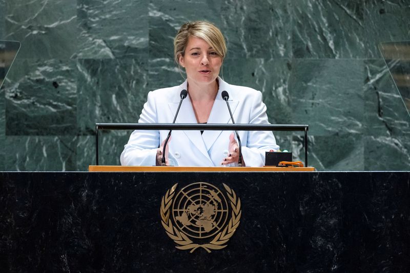 © Reuters. Canada's Minister of Foreign Affairs Melanie Joly addresses the 79th United Nations General Assembly at U.N. headquarters in New York, U.S., September 30, 2024.  REUTERS/Eduardo Munoz/File Photo