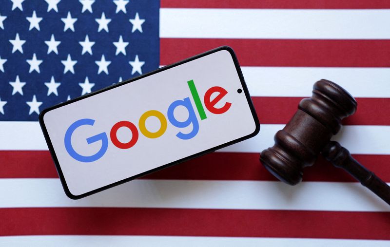 © Reuters. FILE PHOTO: Google, U.S. flag and Judge gavel are seen in this illustration taken, August 6, 2024. REUTERS/Dado Ruvic/Illustration/File Photo