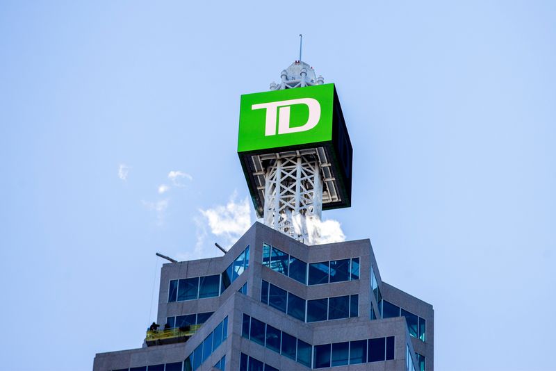 © Reuters. FILE PHOTO: A sign for TD Canada Trust in Toronto, Ontario, Canada December 13, 2021.  REUTERS/Carlos Osorio/File Photo