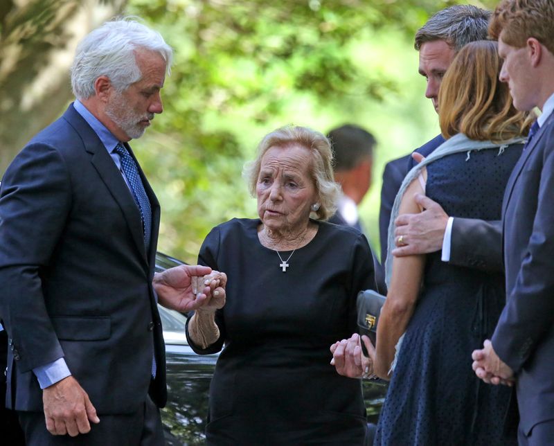 &copy; Reuters. FILE PHOTO: Ethel Kennedy is helped to the church, at the funeral mass for Saoirse Kennedy Hill, granddaughter of Robert F. Kennedy, in Centerville, Massachusetts, U.S., August 5, 2019. David L. Ryan/The Boston Globe/Pool via REUTERS/File Photo