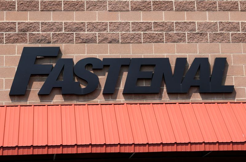 &copy; Reuters. FILE PHOTO: The Fastenal store in Golden, Colorado U.S. August 4, 2017.  REUTERS/Rick Wilking/File Photo