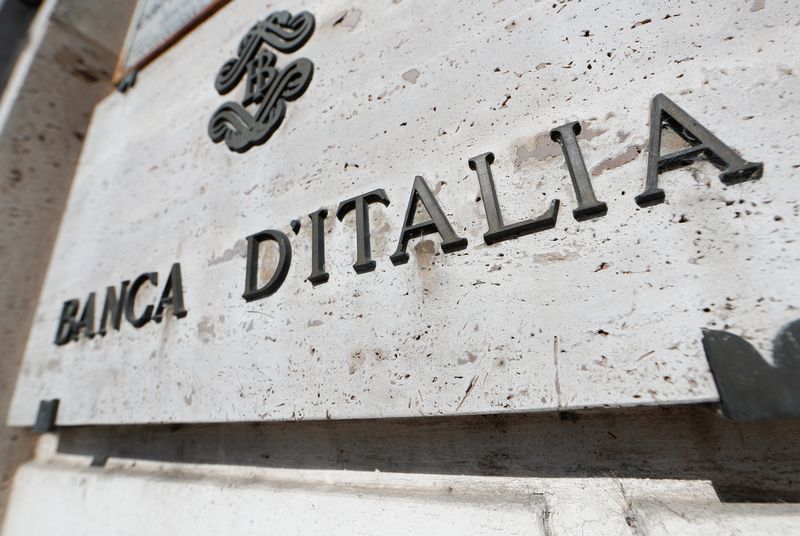 © Reuters. FILE PHOTO: Banca D'Italia (Bank of Italy) sign is seen in downtown Rome, Italy, October 19, 2018.   REUTERS/Alessandro Bianchi/File Photo