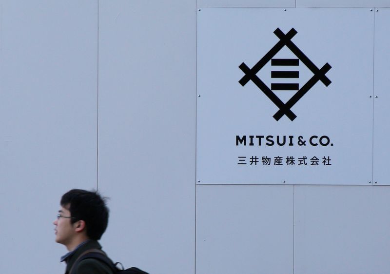 &copy; Reuters. A man walks past the logo of Japanese trading company Mitsui & Co. in Tokyo, Japan, February 8, 2017. REUTERS/Toru Hanai/File Photo