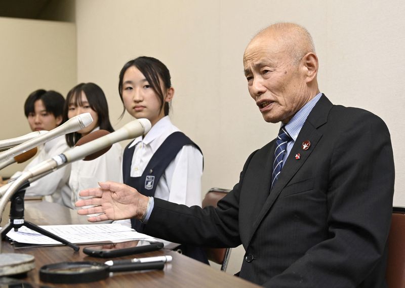 &copy; Reuters. Japan Confederation of A- and H-Bomb Sufferers Organizations (Nihon Hidankyo) co-chair Toshiyuki Mimaki, who survived the 1945 atomic bombing of Hiroshima, attends a press conference after the 2024 Nobel Peace Prize winner was announced in Hiroshima, Japa