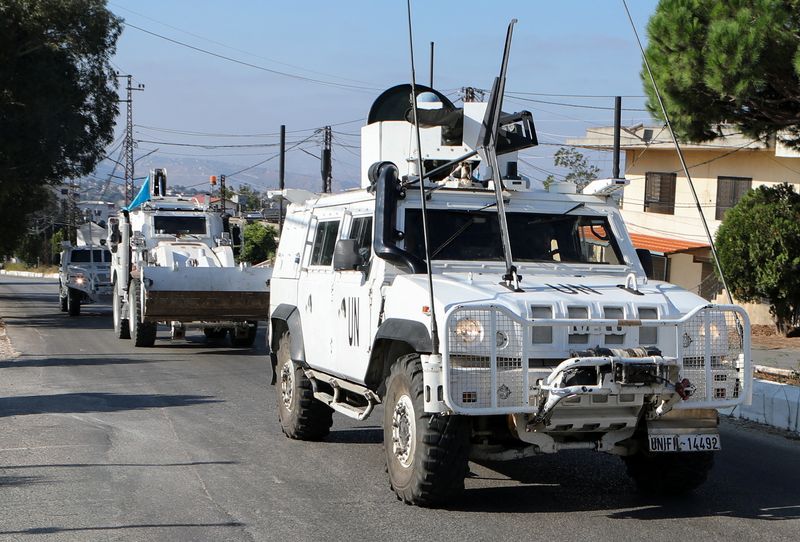 &copy; Reuters. Veículos da Unifil são vistos em Marjayoun, no Líbano, perto da fronteira com Israeln11/10/2024nREUTERS/Karamallah Daher