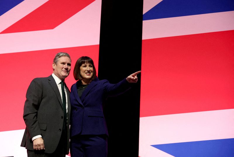 &copy; Reuters. FILE PHOTO: Britain?s Labour Party Leader Keir Starmer stands with Shadow Chancellor of the Exchequer Rachel Reeves following her keynote speech during the Labour Party annual conference in Liverpool, Britain, October 9, 2023. REUTERS/Phil Noble/File Phot