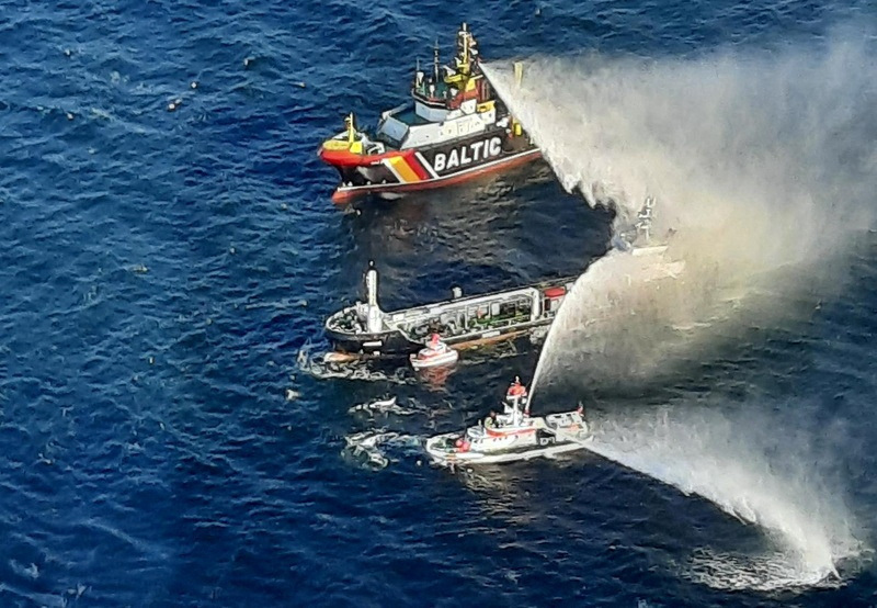 © Reuters. A handout by Havariekommando shows the Germany-flagged, 73-metre-long oil tanker Annika after it caught fire off the Baltic Sea coast, with all seven crew members on board at the time taken ashore, according to maritime rescue services, near Heiligendamm, northern Germany October 11, 2024.    Havariekommando/Handout via REUTERS   