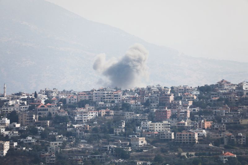 © Reuters. Khiam, Lebanon, October 13, 2024. REUTERS/Karamallah Daher/FILE PHOTO