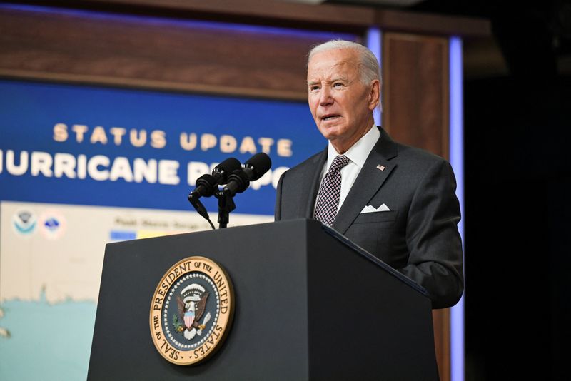 © Reuters. FILE PHOTO: U.S. President Joe Biden delivers remarks on the initial impacts of Hurricane Milton, as well as the Federal government’s ongoing support to State and local officials in the South Court Auditorium of the Eisenhower Executive office building in Washington, U.S., October 10, 2024. REUTERS/Annabelle Gordon/File Photo