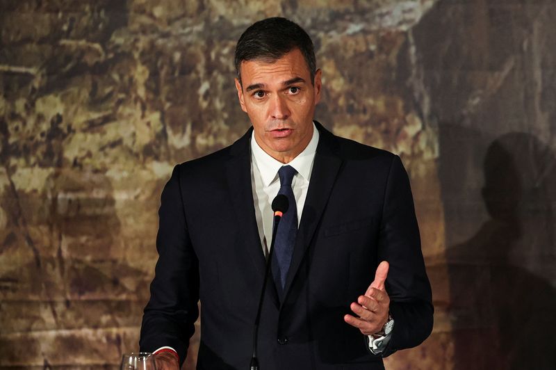 &copy; Reuters. Primeiro-ministro da Espanha, Pedro Sánchez, durante reunião entre países do Mediterrâneo que fazem parte da UE no Chipren11/10/2024 REUTERS/Yiannis Kourtoglou