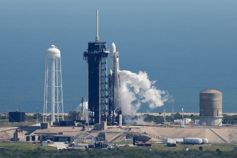 &copy; Reuters. A SpaceX Falcon Heavy rocket is prepared to be launched for the Europa Clipper mission to study one of Jupiter's 95 moons, at Kennedy Space Center in Cape Canaveral, Florida, U.S. October 14, 2024.  REUTERS/Joe Skipper