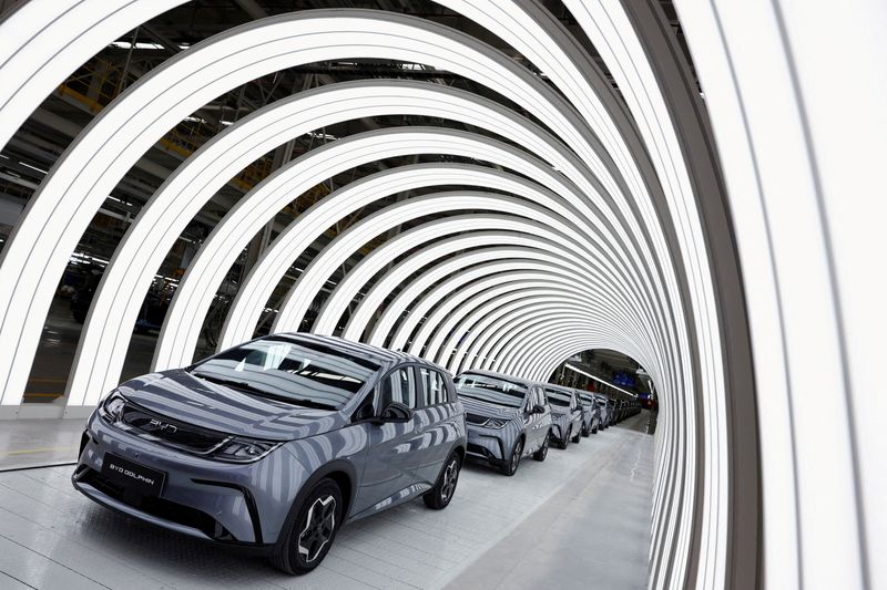 &copy; Reuters. FILE PHOTO: EV cars are pictured inside BYD's first electric vehicle (EV) factory in Southeast Asia, a fast-growing regional EV market where it has become the dominant player, in Rayong, Thailand, July 4, 2024. REUTERS/Chalinee Thirasupa//File Photo