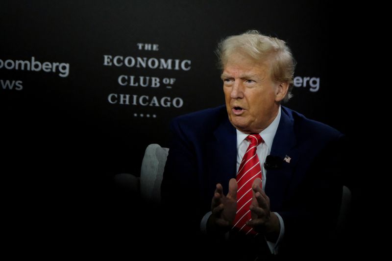 &copy; Reuters. Candidato republicano à Presidência dos EUA, Donald Trump, dá entrevista à Bloomberg News n15/10/2024nREUTERS/Joel Angel Juarez