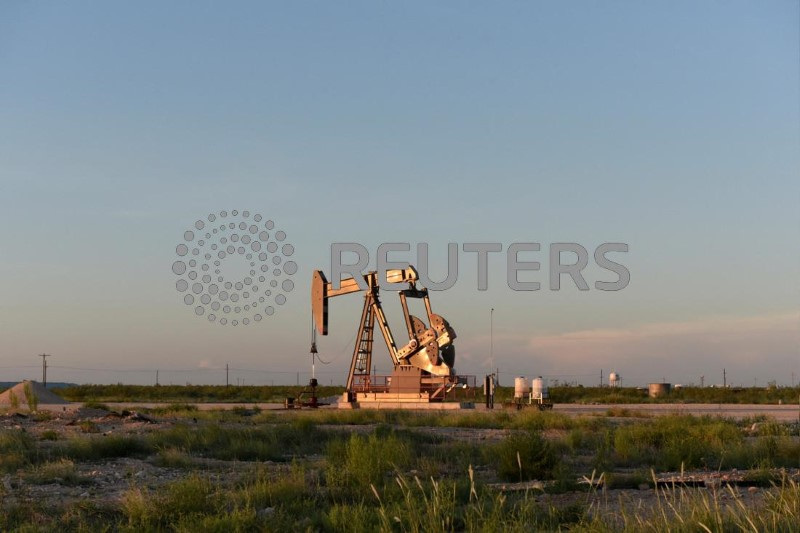 &copy; Reuters. Bomba de petróleo em campo em Midland, Texas, EUAn22/08/2018nREUTERS/Nick Oxford